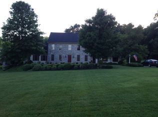 310 Silverwood Dr, Lititz, PA 17543