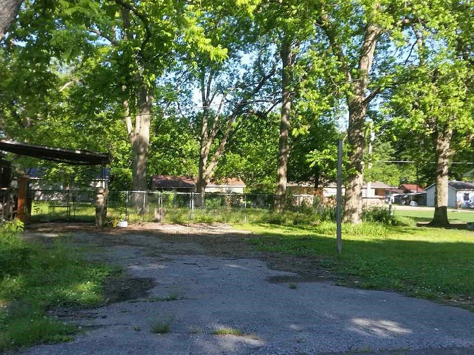 2nd image of 708 Block St S