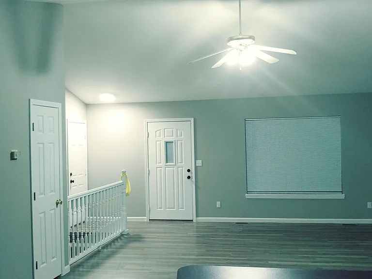 602 Curtis Dr — Photo 3