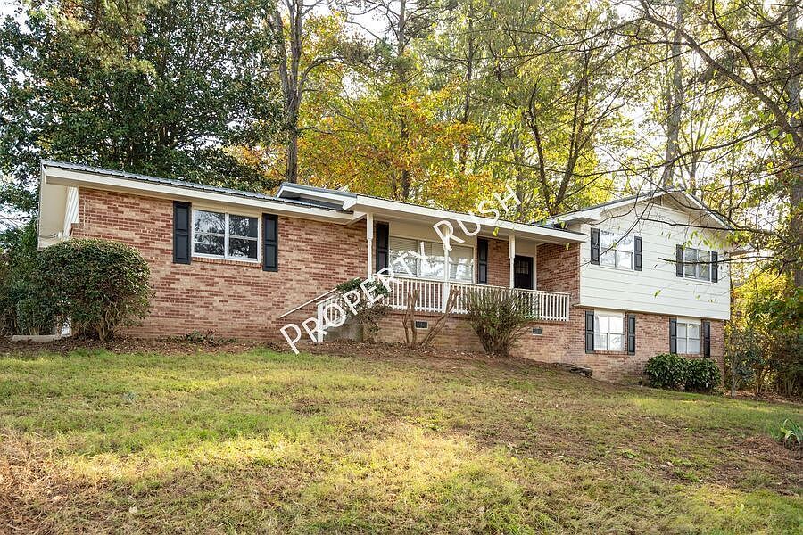1st image of 20 Linda Ln