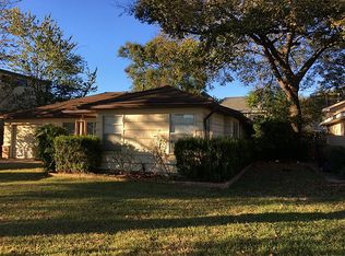 4526 Pine St, Bellaire, TX 77401