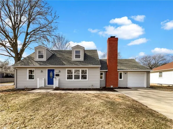 9540 Foster St, Overland Park, KS 66212