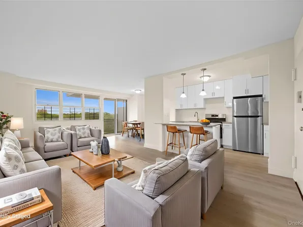 880 Boynton Avenue #8B, Bronx, NY 10473