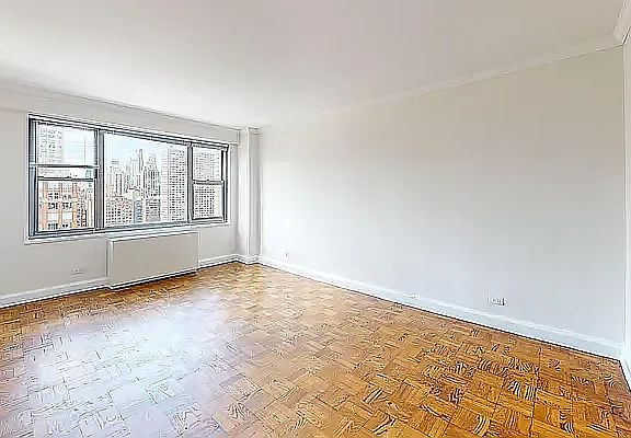 4th image of 353 E 83rd St APT 12B