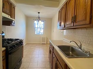 214-03 47th Ave #2, Bayside, NY 11361