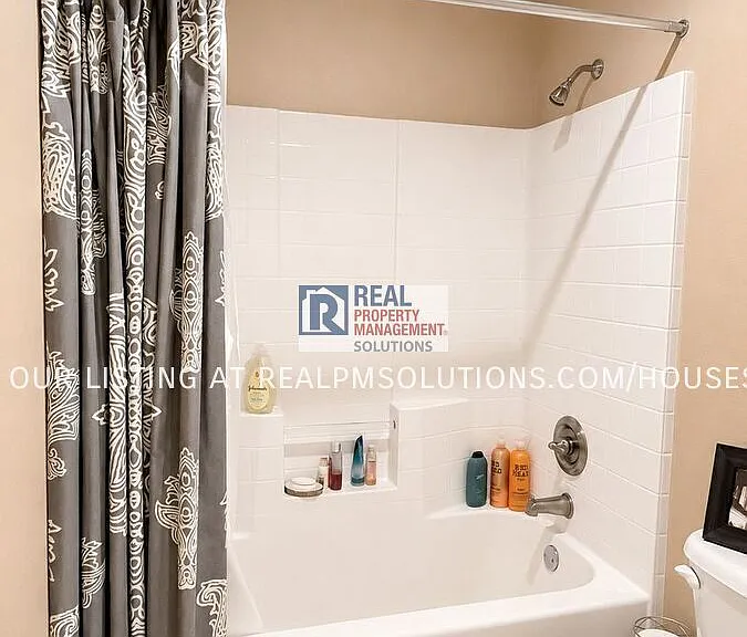 11715 SW Denfield St — Photo 60