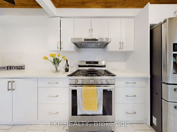 57 Rosebud Ave, Brampton, ON L6X 2W4