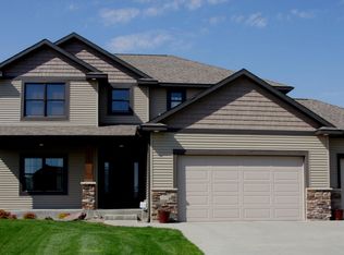 1945 Shannon Oaks Blvd NE, Rochester, MN 55906