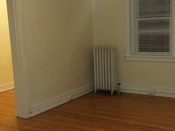 5th image of 1630 Penn St APT 04