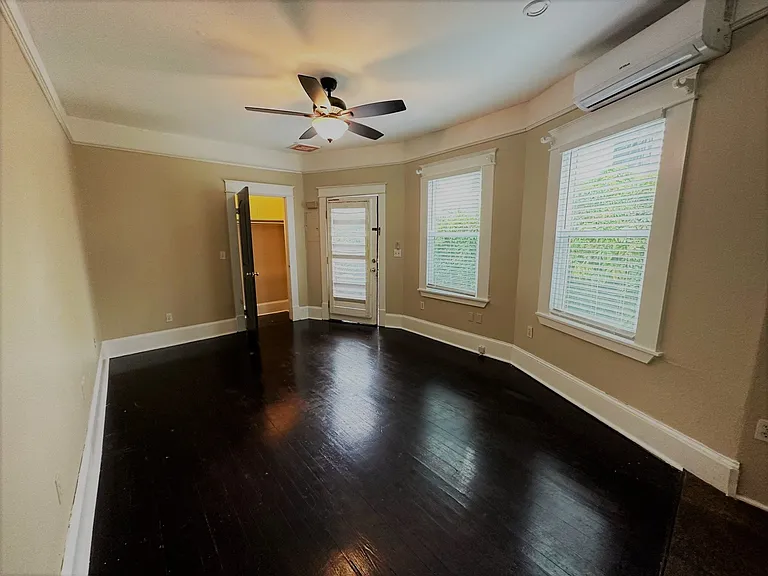 606 Lake Dot Cir #C — Photo 9