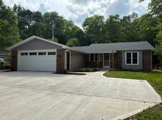 755 Alta Dale Ave SE, Ada, MI 49301