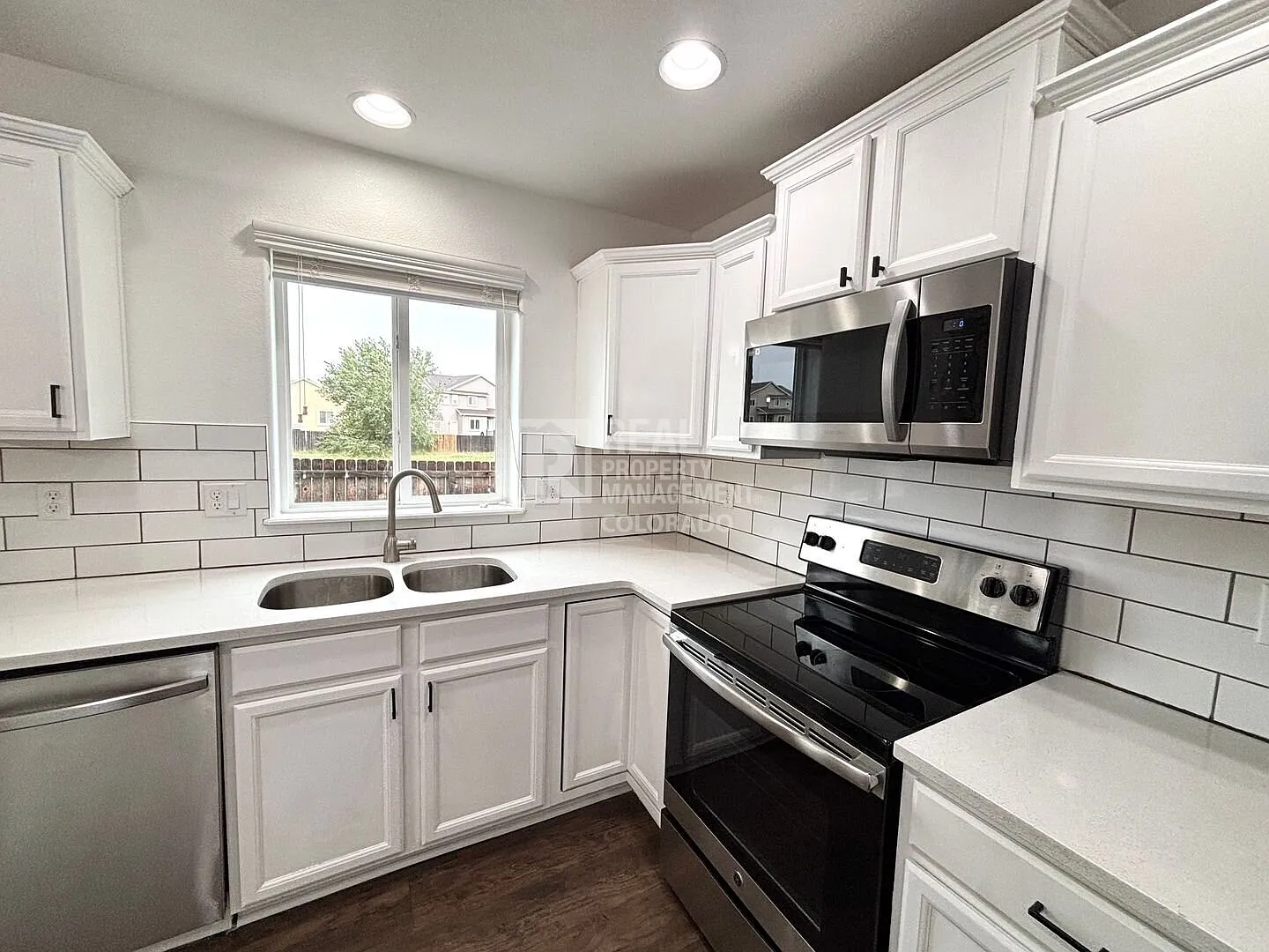Charming 3BR Lorson Ranch Home with Central AC & Fenced Yard — Photo 4