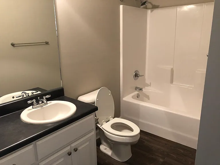920 Main St #B — Photo 7