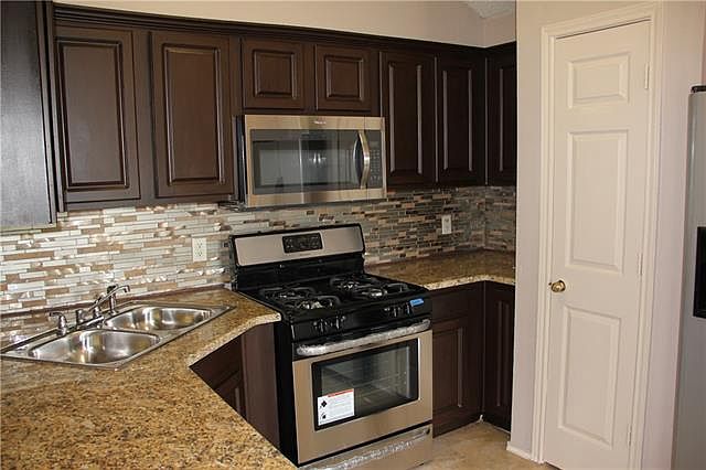 2nd image of 7865 Waxwing Cir W
