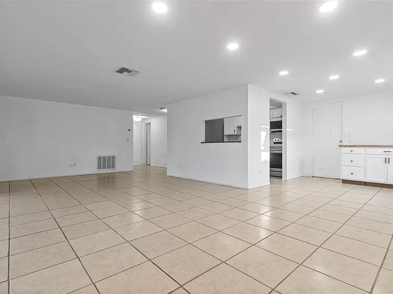 3327 Garfield Dr — Photo 18