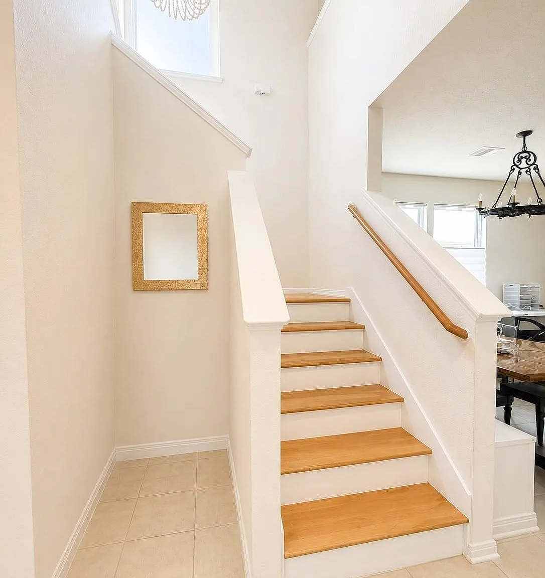 3 bed, 2.5 bath, 2492 sqft, $2,400 — Photo 4