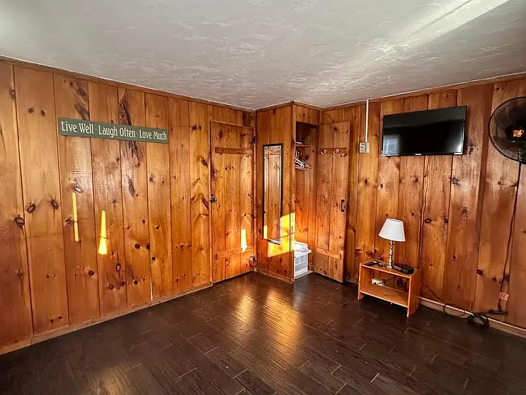 19 Williams Ave — Photo 9