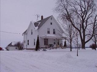 7412 Shields Rd, Harvard, IL 60033