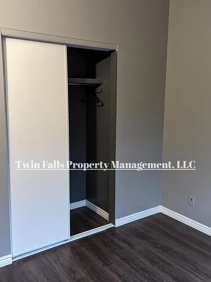 2121 Sherry Cir — Photo 16