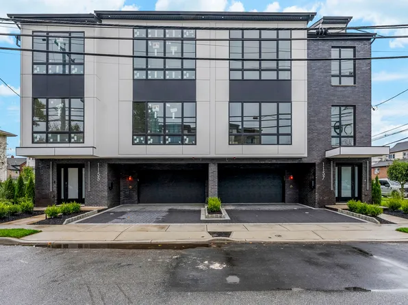 1157 Inwood Terrace image 1 of 21