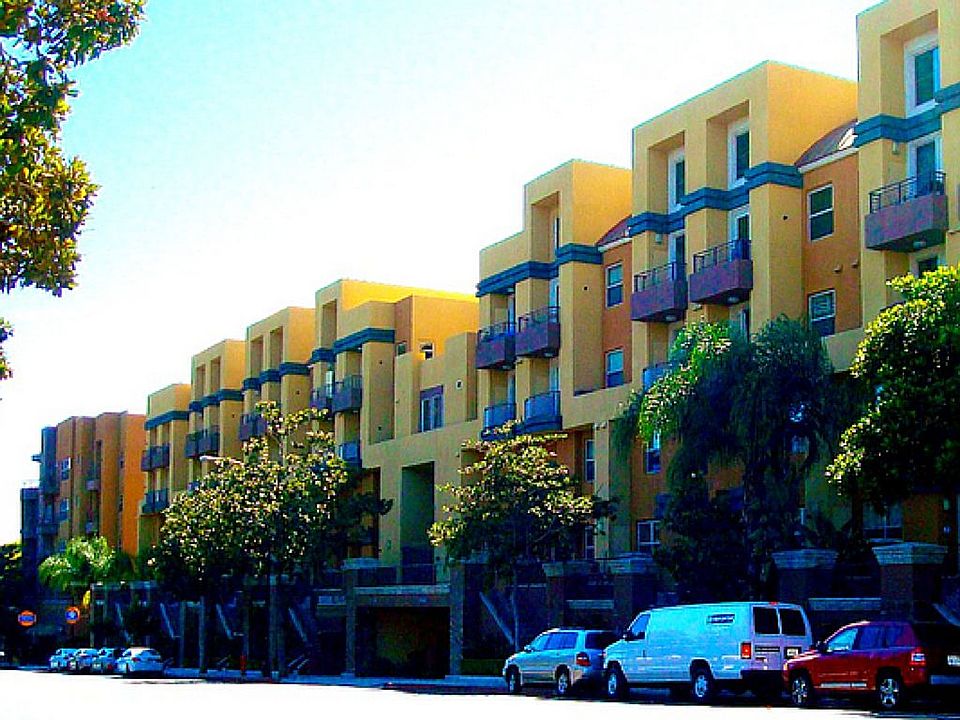 Complex From Angeleno Side