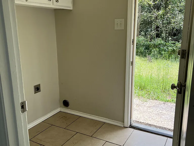 13541 Sheldon Ln — Photo 5