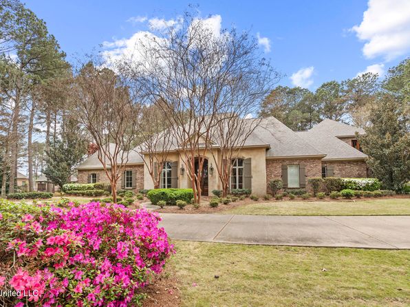111 Johnstone Dr, Madison, MS 39110