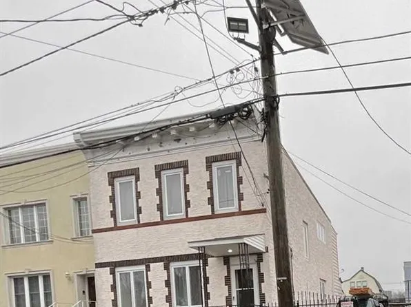 28 Frederick St, Belleville, NJ 07109