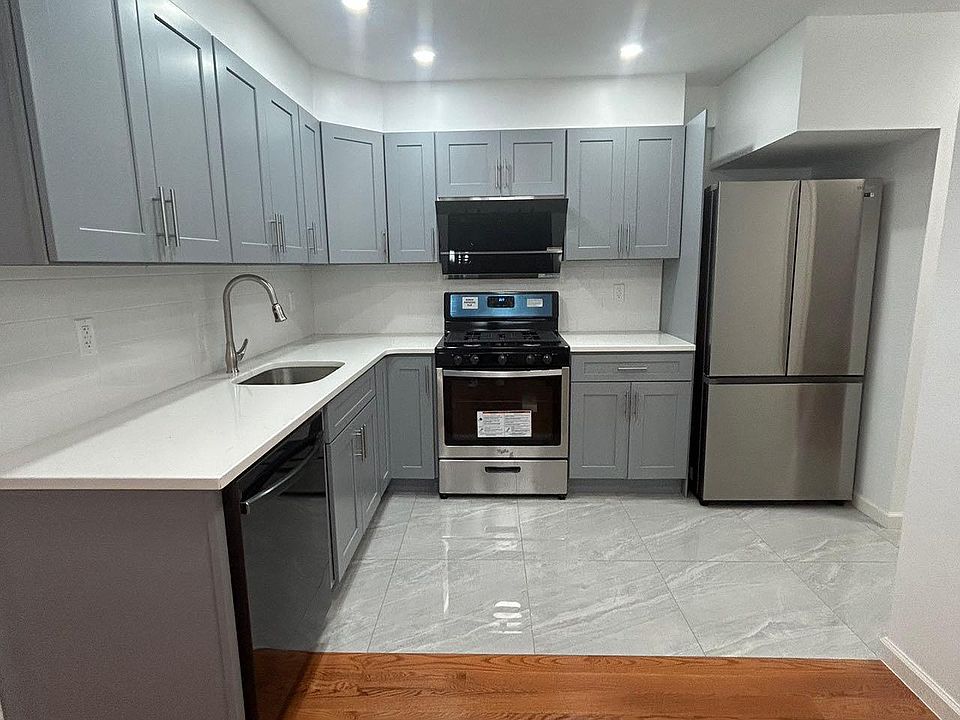 1st image of 22 Finley Ave