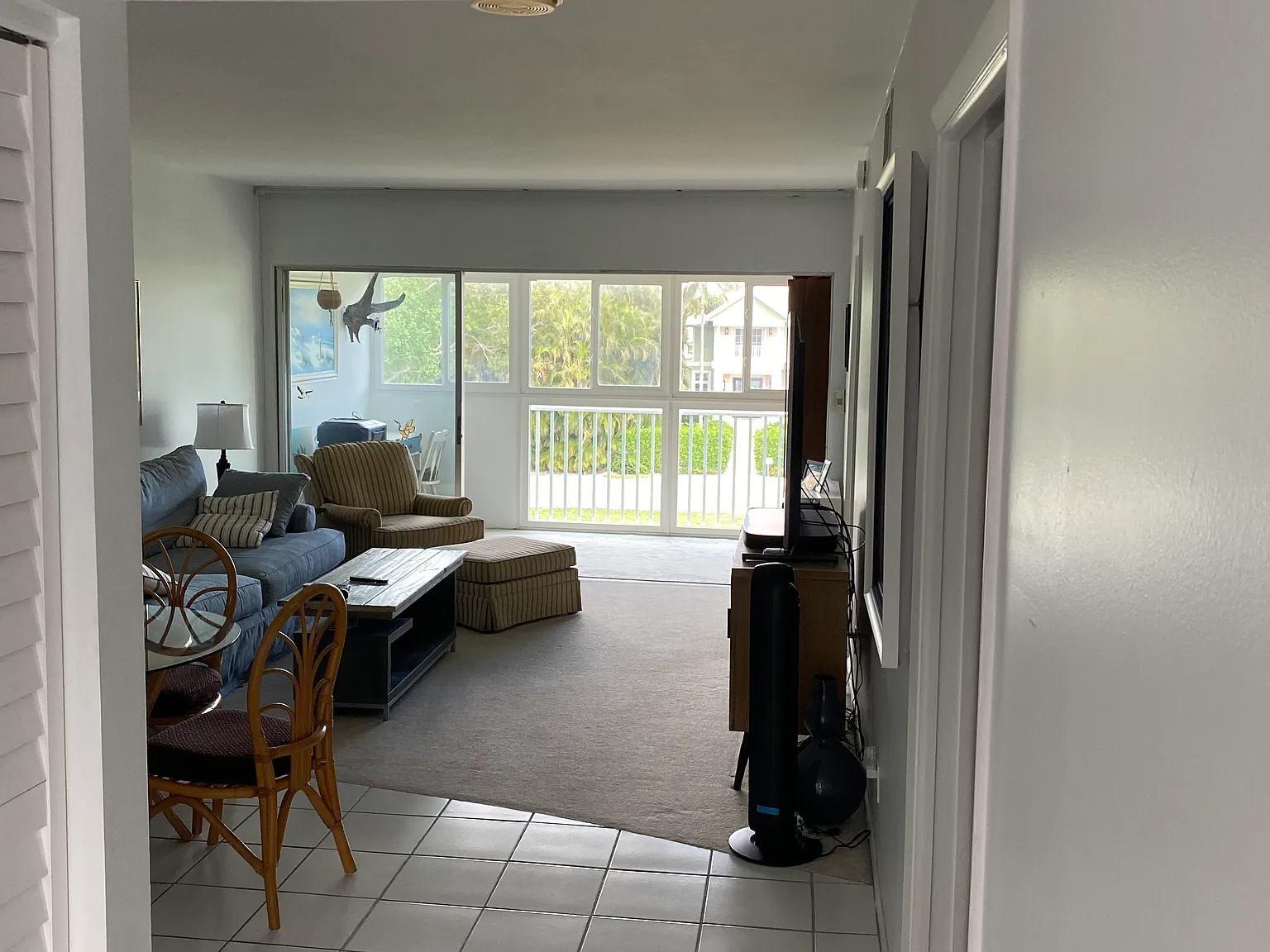 2 bed, 890 sqft, $2,300 — Photo 1