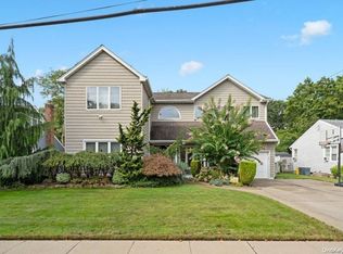 545 Allen Rd, Woodmere, NY 11598