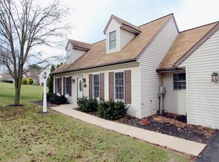 3 E Windy Hill Dr, Lititz, PA 17543