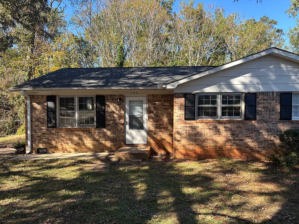 1st image of 132 Pisgah Dr #132