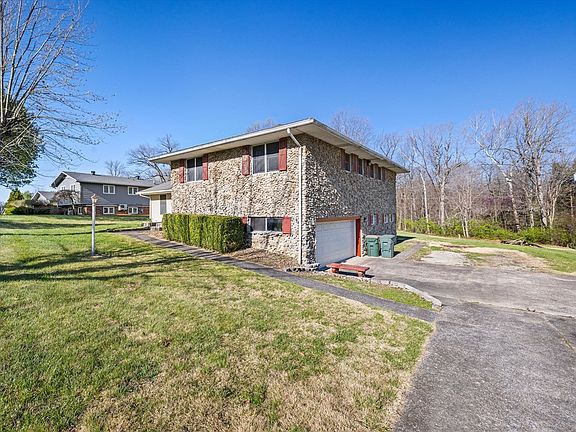 2nd image of 329 Cathlyn Dr