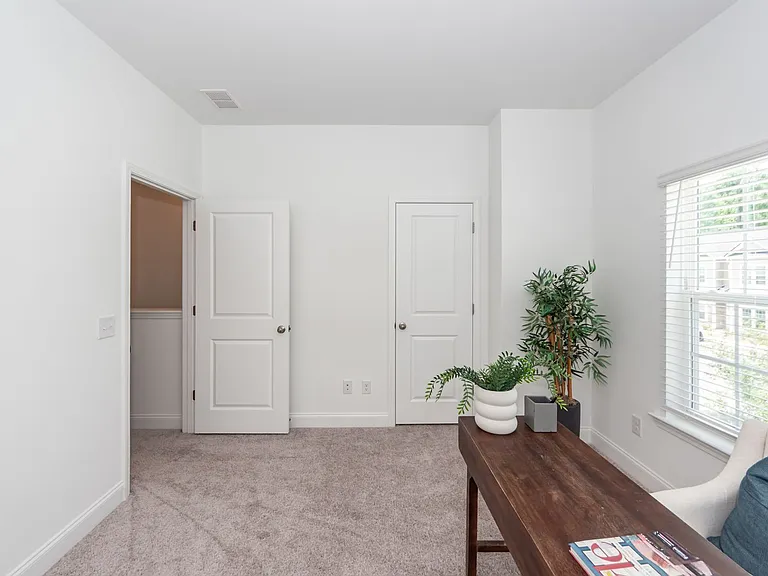 302 Twin Rivers Dr — Photo 28
