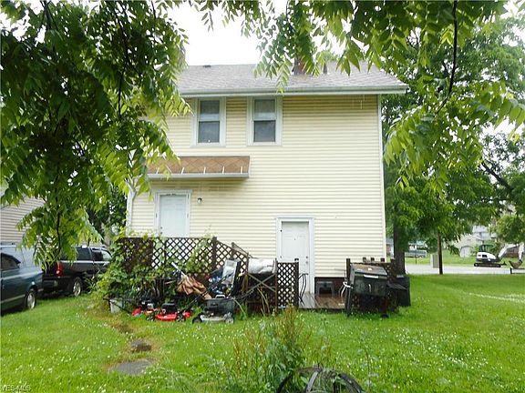4th image of 2550 Kirby Ave NE