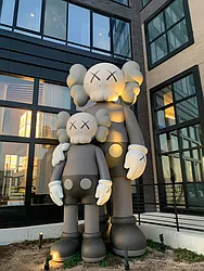 Rented by R New York