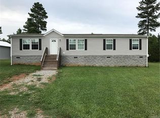 2046 Pleasant Oak Rd, Victoria, VA 23974