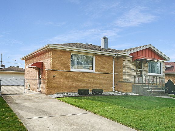 2nd image of 1047 E 161st Pl