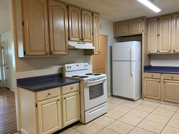 3rd image of 2606 Glenn Hills Dr