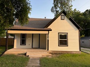 316 NE 10th St, Abilene, KS 67410