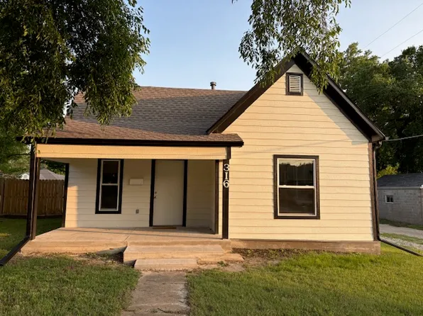 316 NE 10th St, Abilene, KS 67410