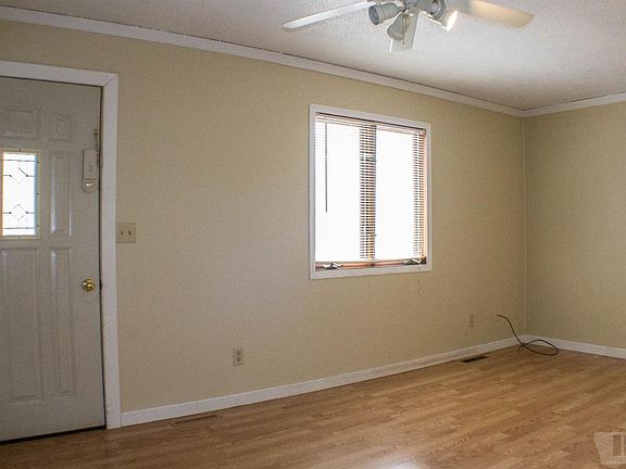 3rd image of 320 N 1st St