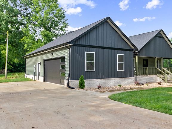 3rd image of 665 Guildfield Dr