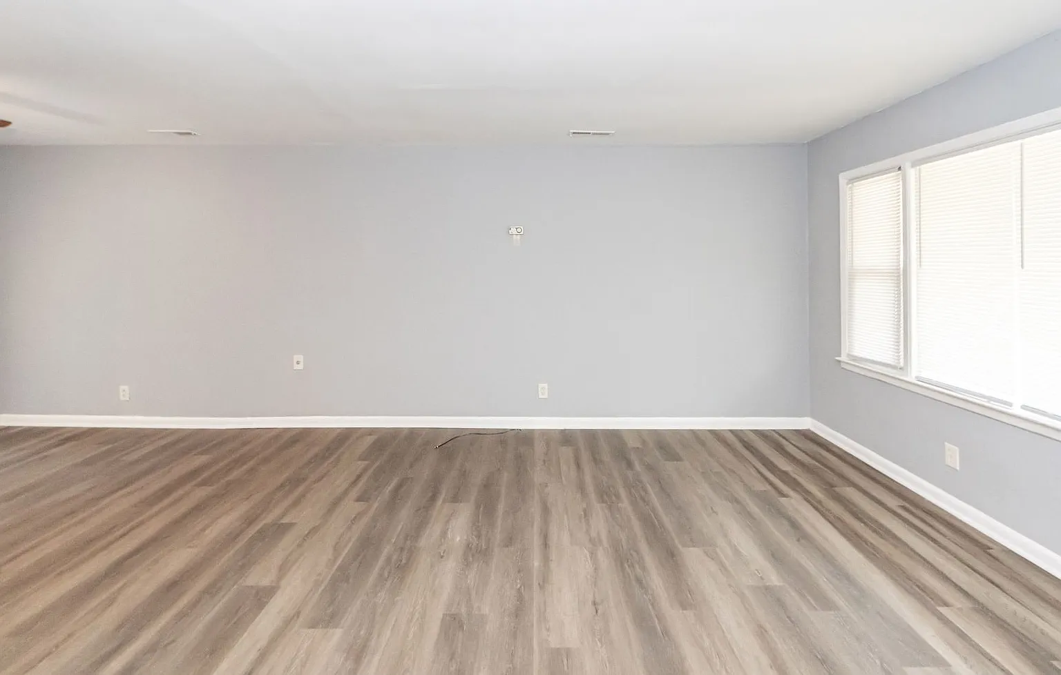 3 Bedroom, 1 Bathroom Home in Waylyn Subdivision - North Charleston — Photo 4