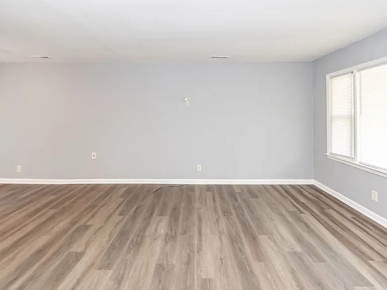2914 Charlene Dr — Photo 4