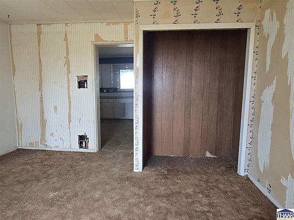 5th image of 210 N Lessie St
