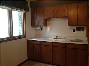 5th image of 61 Good Ave