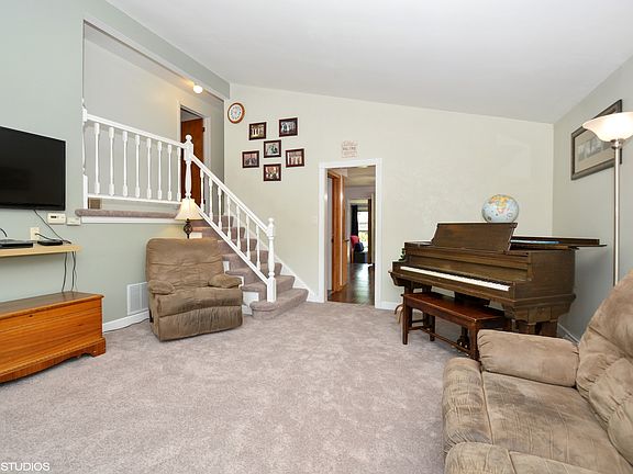 3rd image of 5216 W Avery Pl