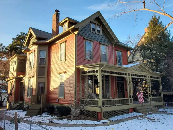 1936 S 33rd St, Omaha, NE 68105